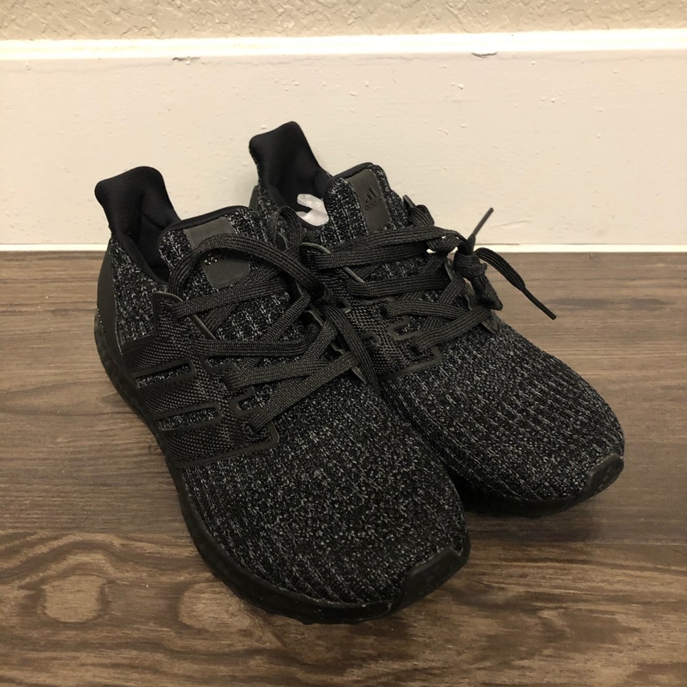 Women’s Adidas Ultra Boost Size 6.5